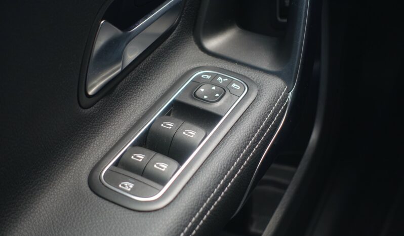MERCEDES CLASSE A BERLINE 180d 8G-DCT complet
