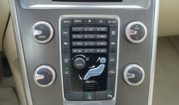 VOLVO XC 60 2.0L D4 FWD 190 CH complet