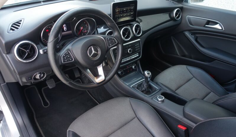 MERCEDES CLASSE CLA 180 CDI BERLINE complet
