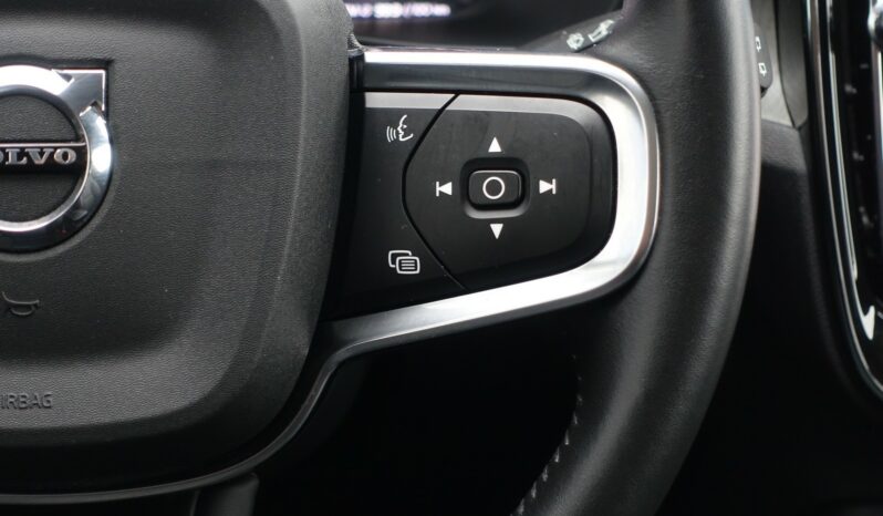 VOLVO XC 40 T4 HYBRIDE RECHARGEABLE GEARTRONIC 211 CH INSCRIPTION complet