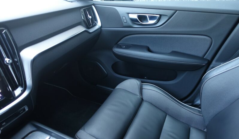 VOLVO V 60 D3 2.0 L GEARTRONIC 150CH  R-DESIGN complet