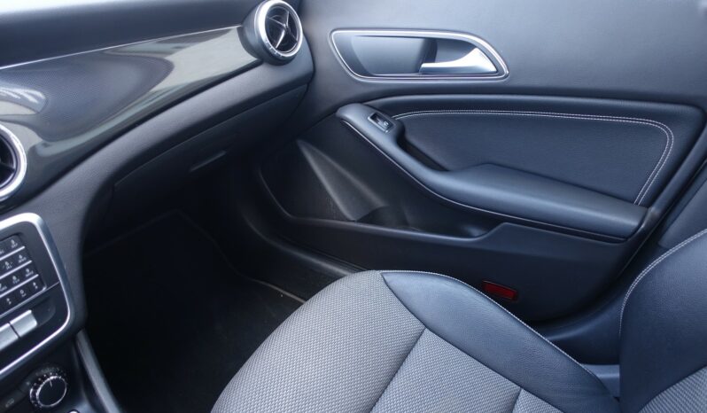 MERCEDES CLASSE CLA 180 CDI BERLINE complet