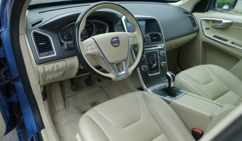 VOLVO XC 60 2.0L D4 FWD 190 CH complet