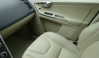 VOLVO XC 60 2.0L D4 FWD 190 CH complet