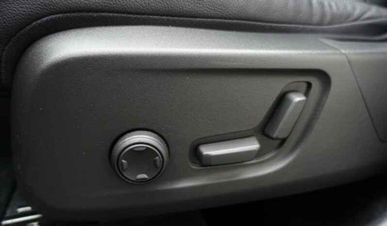 VOLVO XC 40 T4 HYBRIDE RECHARGEABLE GEARTRONIC 211 CH INSCRIPTION complet