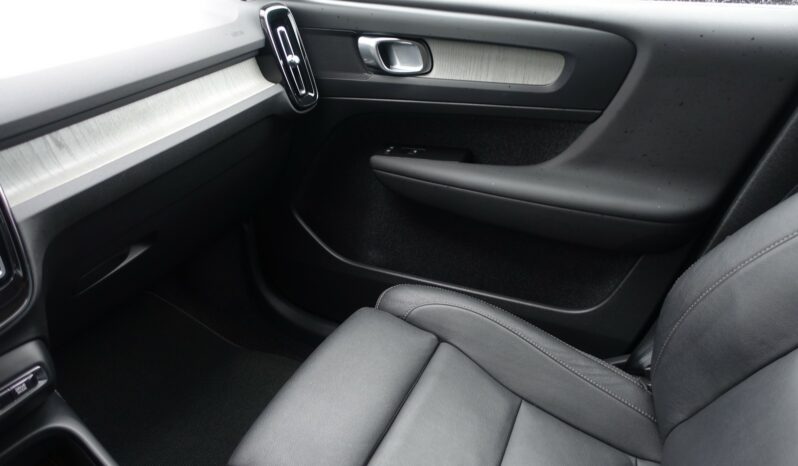 VOLVO XC 40 T4 HYBRIDE RECHARGEABLE GEARTRONIC 211 CH INSCRIPTION complet