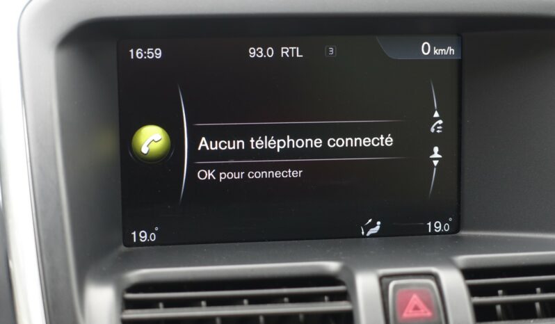 VOLVO XC 60 2.0L D4 FWD 190 CH complet