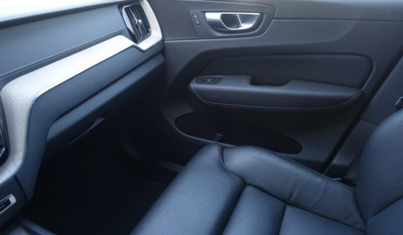 VOLVO XC 60 D4 2.0 L GEARTRONIC 163CH INSCRIPTION complet