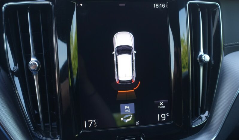 VOLVO XC 60 D4 2.0 L GEARTRONIC 163CH INSCRIPTION complet