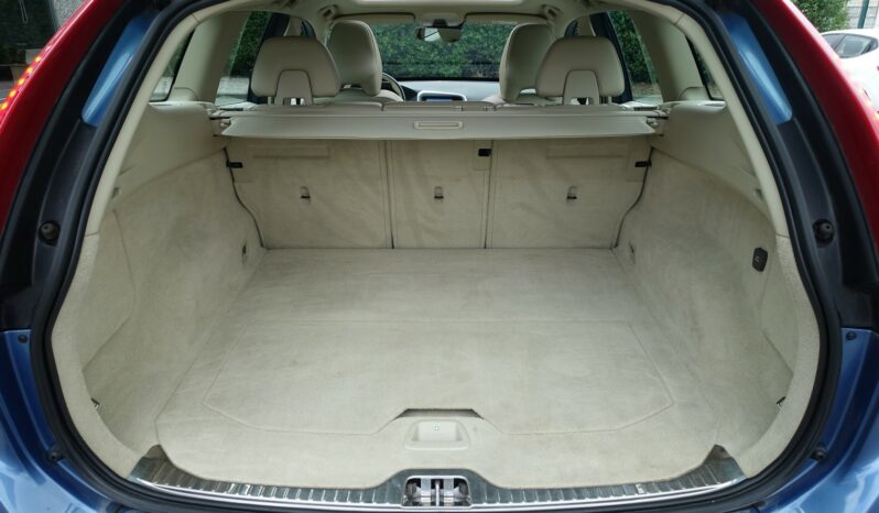 VOLVO XC 60 2.0L D4 FWD 190 CH complet