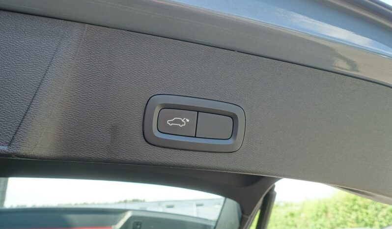 VOLVO XC 40 D3 GEARTRONIC 150CH R-DESIGN complet