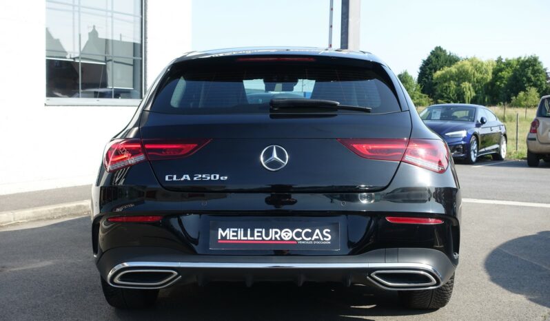MERCEDES CLASSE CLA 250 E HYBRIDE RECHARGEABLE 218 CH  AMG-LINE complet