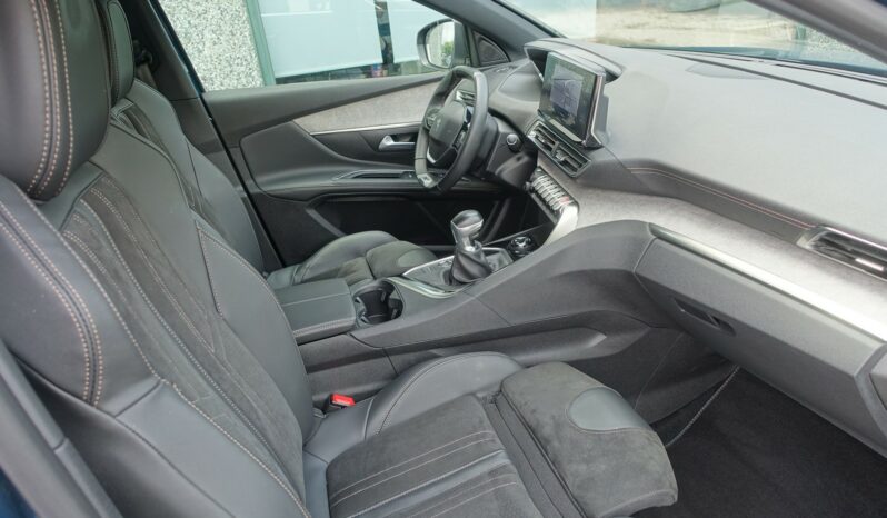 PEUGEOT 5008 1.5 L BLUEHDI 7 PLACES 130 CH GT complet