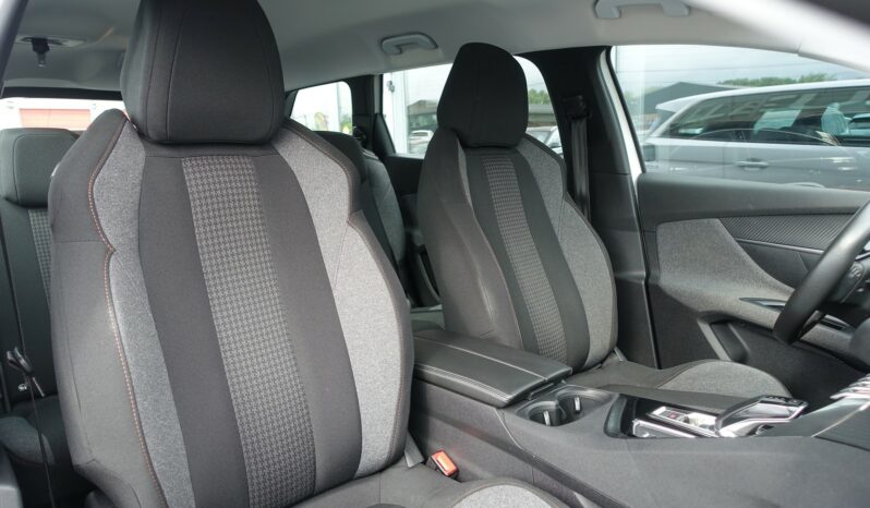 PEUGEOT 5008 1.5 L BLUEHDI EAT8 7 PLACES 130 CH complet