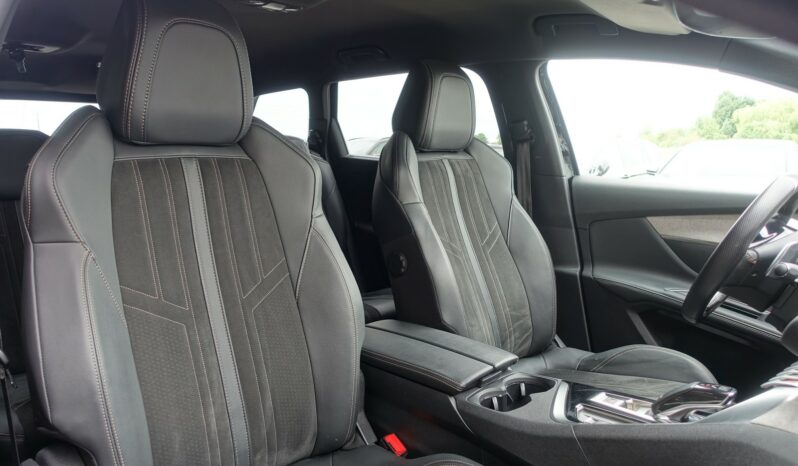 PEUGEOT 5008 1.5 L BLUEHDI EAT8 7 PLACES 130 CH GT complet