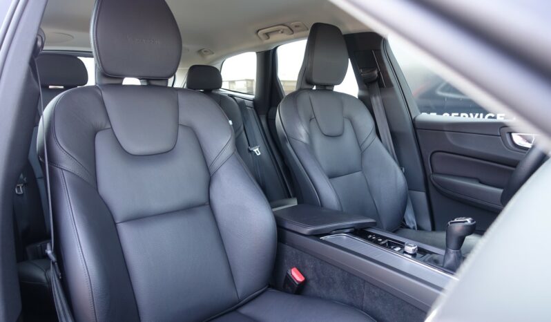 VOLVO XC 60 D3 2.0 L 150CH INSCRIPTION complet