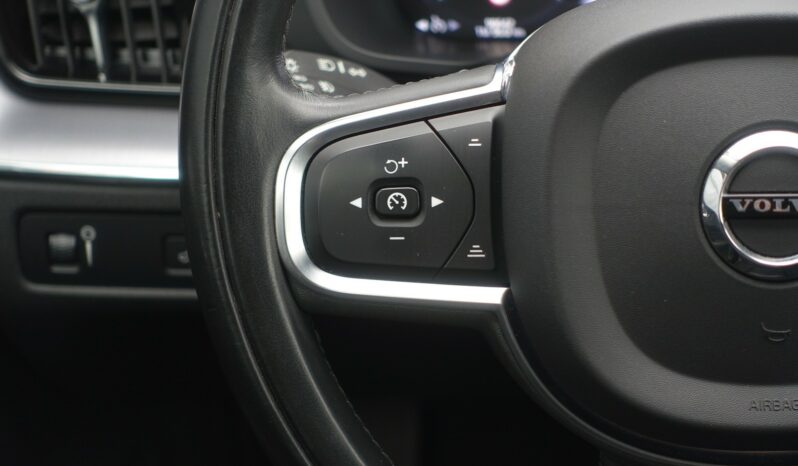 VOLVO XC 60 D4 2.0 L GEARTRONIC 163CH MOMENTUM complet