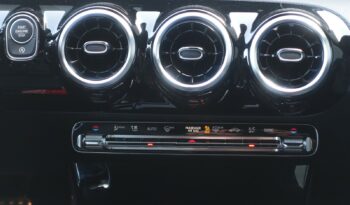 MERCEDES CLASSE CLA SHOOTING BRAKE 200 D 150 CH PHASE 2 AMG-LINE complet