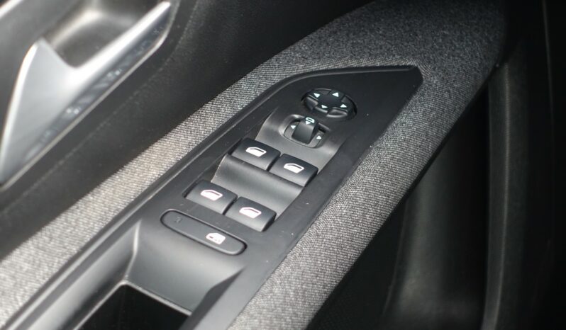 PEUGEOT 5008 1.5 L BLUEHDI EAT8 7 PLACES 130 CH complet