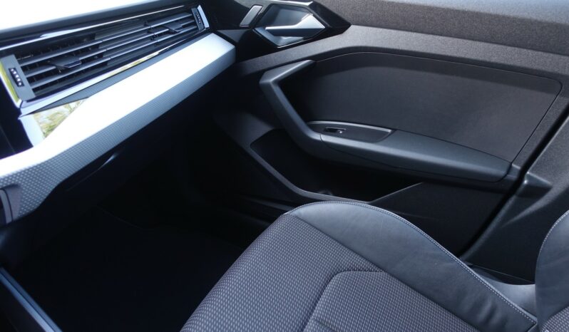 AUDI A1 SPORTBACK 30 TFSI  S-LINE complet