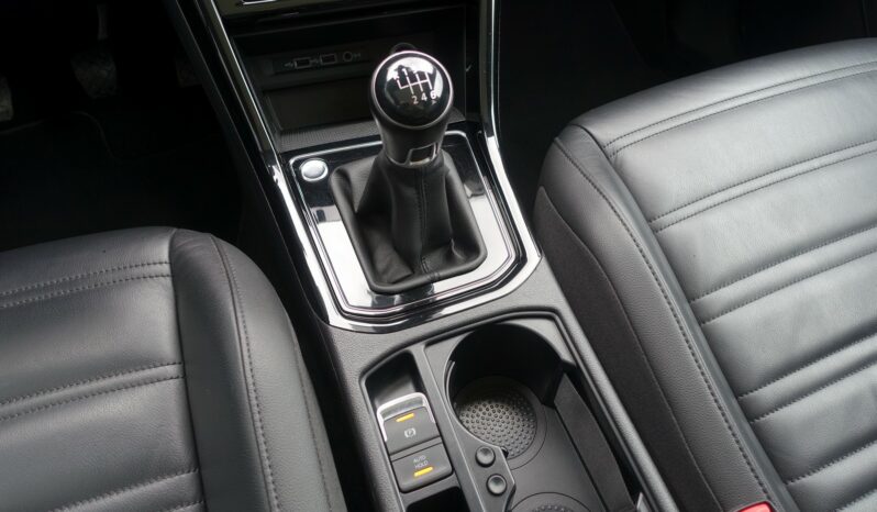 VOLKSWAGEN TOURAN 2.0 L TDI 150 CH  HIGHLINE complet