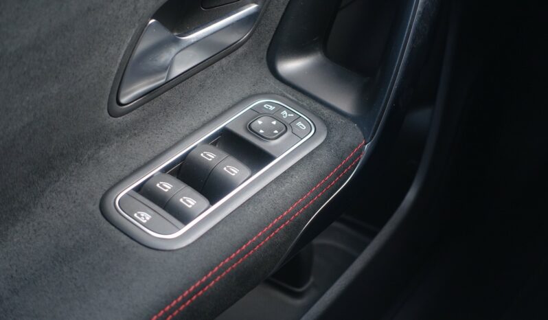 MERCEDES CLASSE CLA SHOOTING BRAKE 200 D 150 CH PHASE 2 AMG-LINE complet