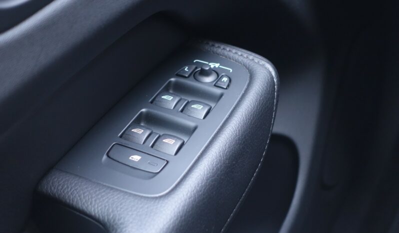 VOLVO XC 60 D4 2.0 L GEARTRONIC 190CH MOMENTUM complet