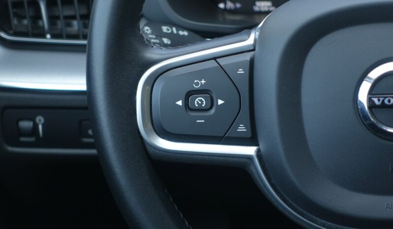 VOLVO XC 60 D4 2.0 L GEARTRONIC 190CH MOMENTUM complet
