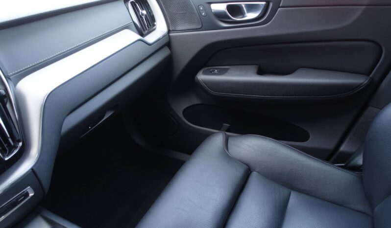 VOLVO XC 60 D3 2.0 L 150CH INSCRIPTION complet