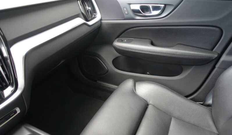 VOLVO V 60 D3 2.0 L 150CH MOMENTUM complet