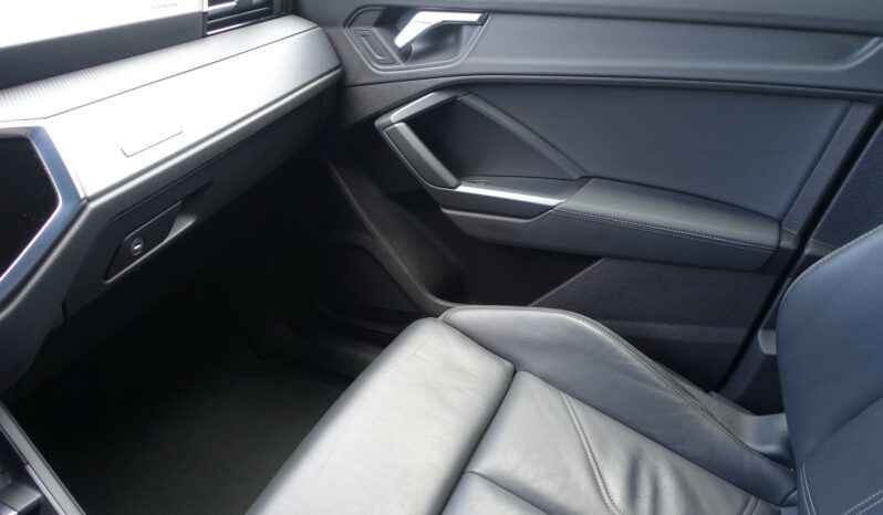 AUDI Q3 35 TFSI 150 CH S-TRONIC S-LINE complet