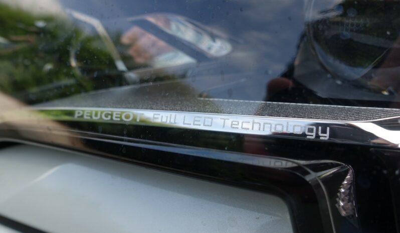 PEUGEOT 5008 1.5 L BLUEHDI EAT8 7 PLACES 130 CH GT complet
