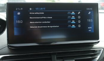 PEUGEOT 5008 1.5 L BLUEHDI EAT8 7 PLACES 130 CH complet