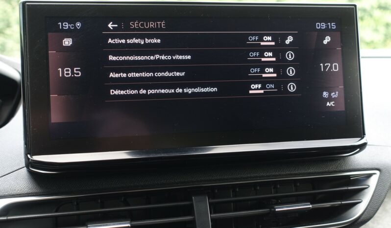 PEUGEOT 5008 1.5 L BLUEHDI EAT8 7 PLACES 130 CH GT complet