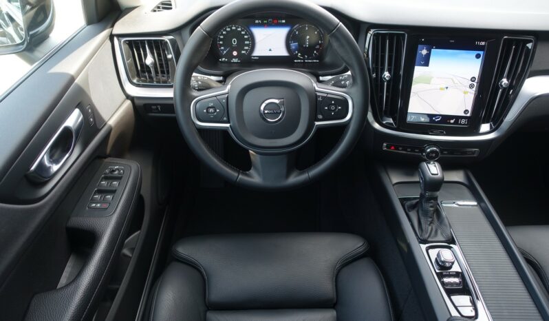 VOLVO V 60 D3 2.0 L GEARTRONIC 150CH MOMENTUM complet