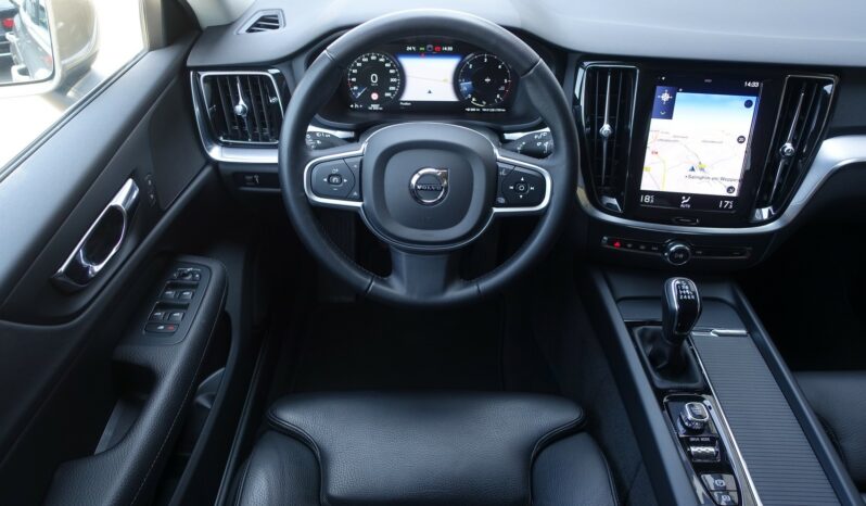 VOLVO V 60 D3 2.0 L 150CH MOMENTUM complet