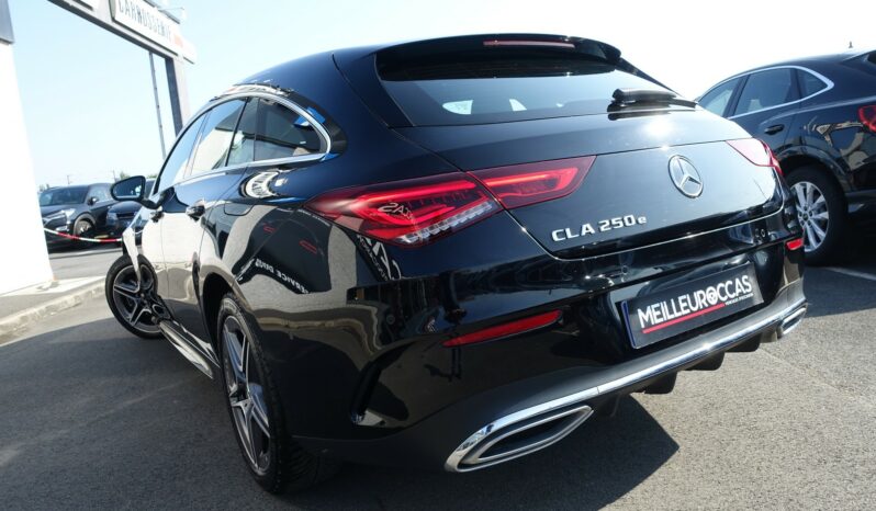 MERCEDES CLASSE CLA 250 E HYBRIDE RECHARGEABLE 218 CH  AMG-LINE complet