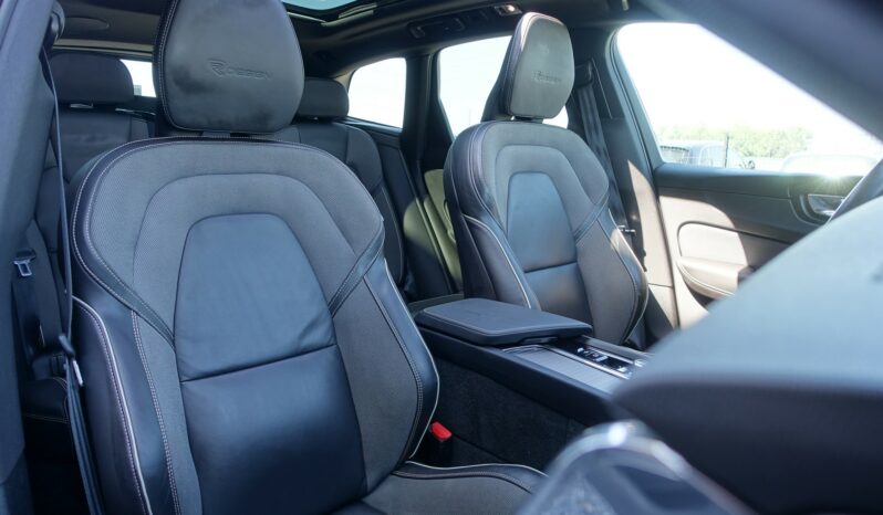 VOLVO XC 60 T8 4WD HYBRIDE RECHARGEABLE GEARTRONIC 390 CH  R-DESIGN complet