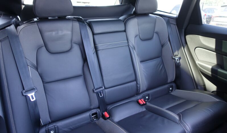 VOLVO XC 60 T8 4WD HYBRIDE RECHARGEABLE GEARTRONIC 390 CH  R-DESIGN complet
