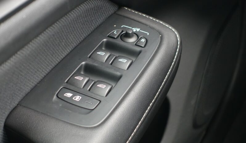 VOLVO V 60 D3 2.0 L 150CH R-DESIGN complet