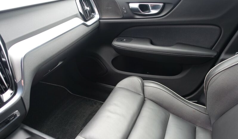 VOLVO V 60 D3 2.0 L 150CH R-DESIGN complet