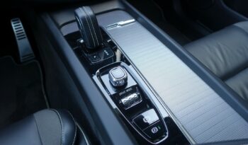 VOLVO XC 60 T8 4WD HYBRIDE RECHARGEABLE GEARTRONIC 390 CH  R-DESIGN complet