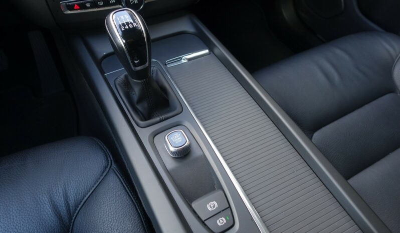 VOLVO XC 60 D3 2.0 L 150CH MOMENTUM complet