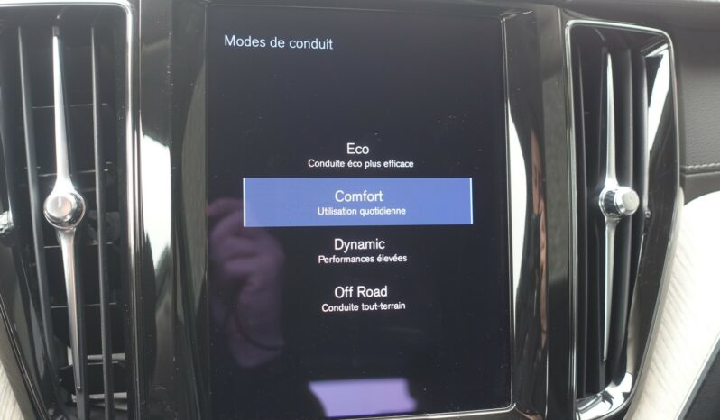 VOLVO XC 60 D3 2.0 L 150CH INSCRIPTION complet