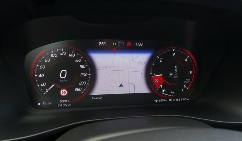 VOLVO XC 40 D3 2.0 L GEARTRONIC AWD 150CH R-DESIGN complet