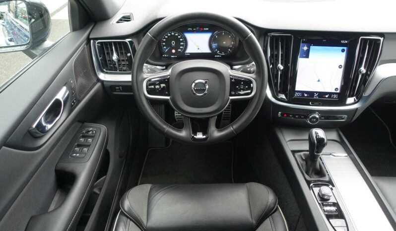 VOLVO V 60 D3 2.0 L 150CH R-DESIGN complet