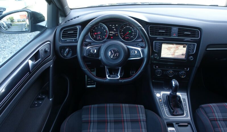 VOLKSWAGEN GOLF VII 2.0 GTI PERFORMANCE DSG6 230CH 5 PORTES complet