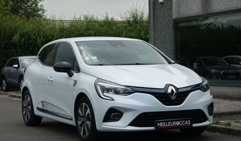 RENAULT CLIO V FULL E-TECH 145 CH complet