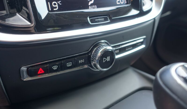 VOLVO V 60 D4 2.0 L 190CH complet