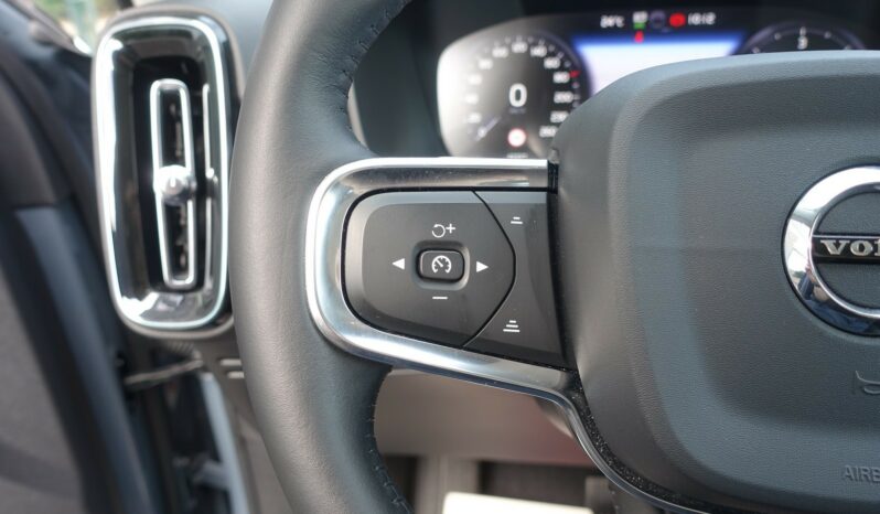 VOLVO XC 40 D4 2.0 L GEARTRONIC 190CH AWD INSCRIPTION complet